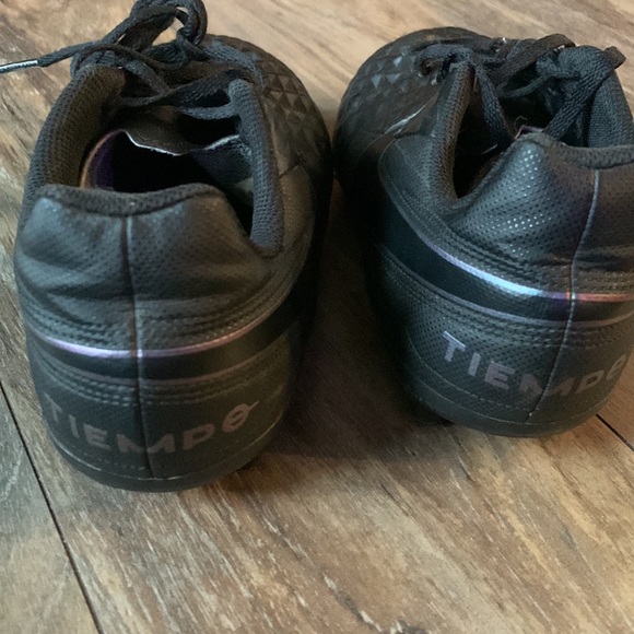 *Host Pick* Nike Kids Tiempo Soccer Cleats - Picture 6 of 8